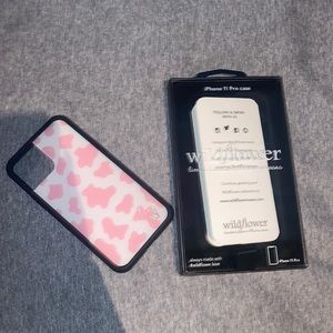 Brand New wildflower phone case size IPhone 11 Pro